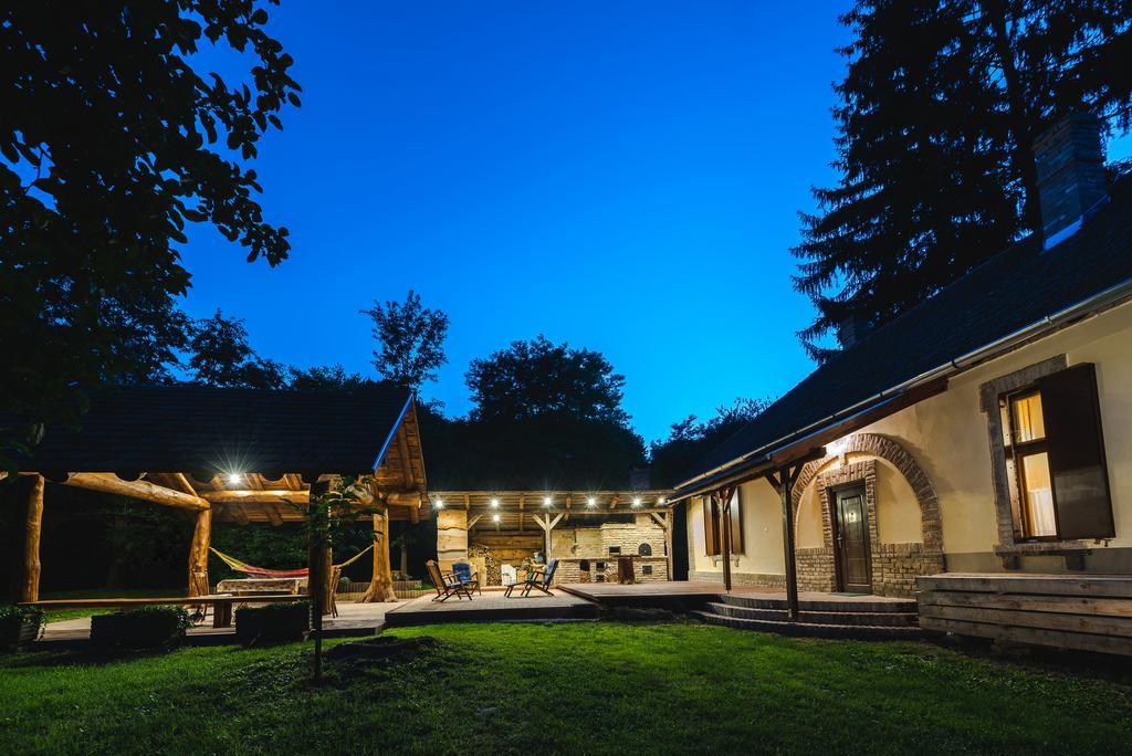 Almasi Reti Erdeszlak Villa Alsomocsolad Exterior photo